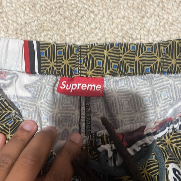 9/10 condition no rips, stains , only fading is on the draw string - Picture 2 of 4